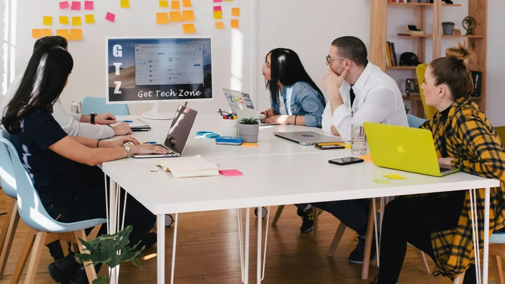 For Professionals: Windows 11 Features and Alternatives for Work