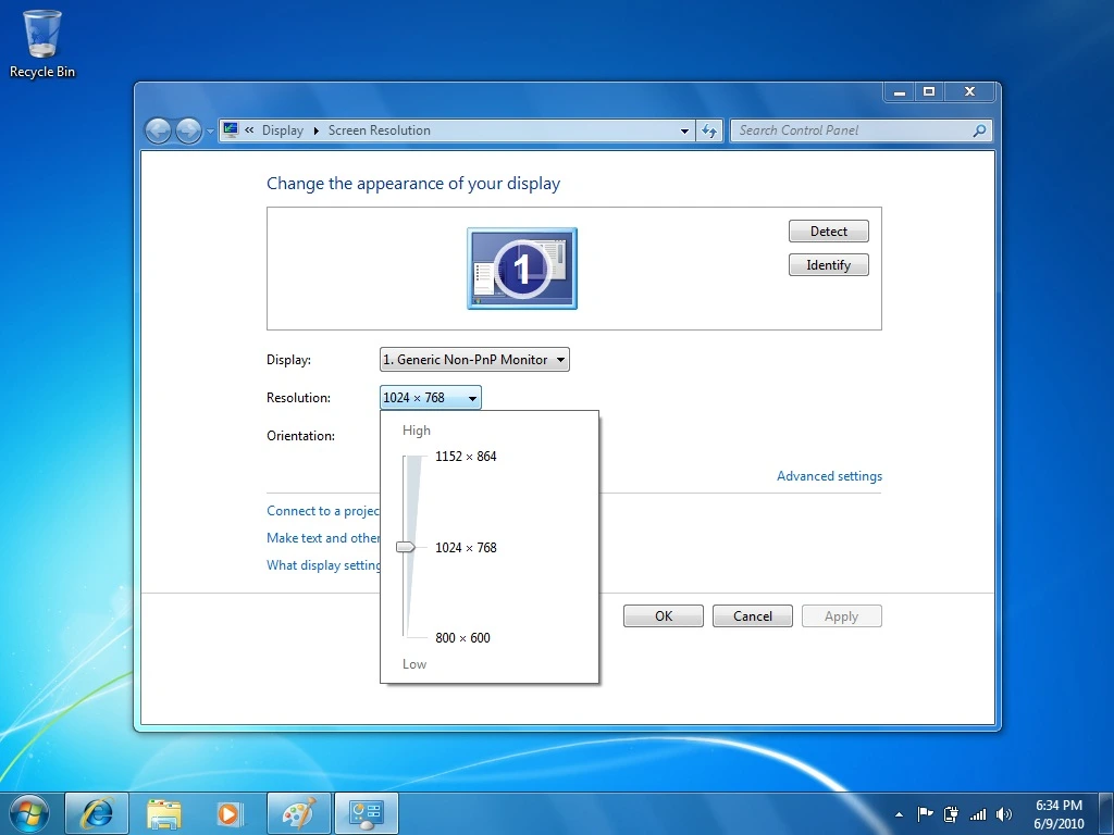Current uses of 1024x768 resolution in older monitors, projectors, and digital signage
